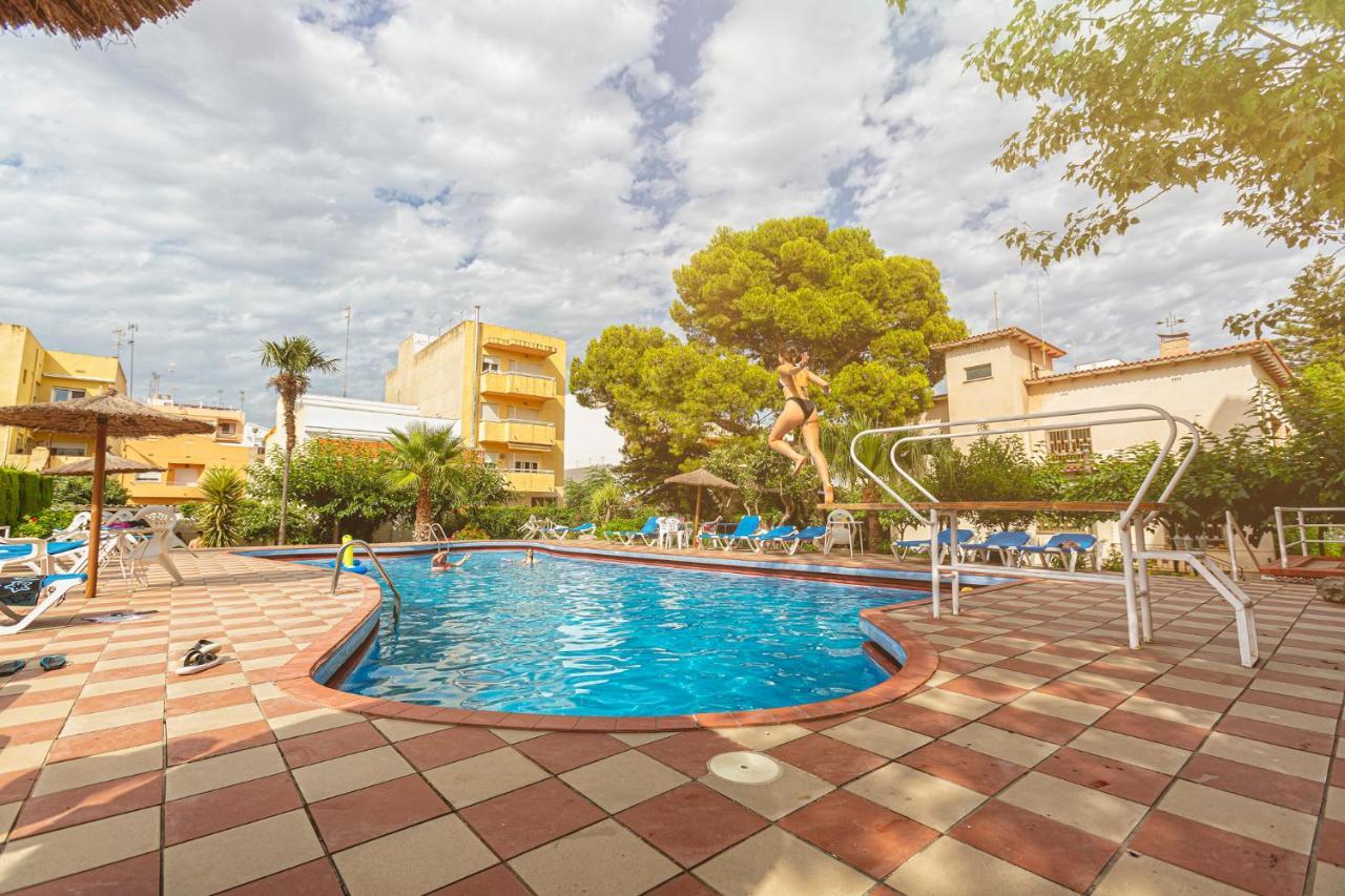 Apartamentos El Oasis ベニカルロ エクステリア 写真