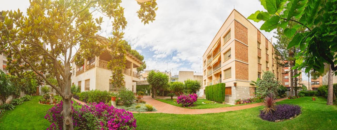 Apartamentos El Oasis ベニカルロ エクステリア 写真